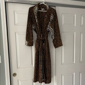 Brown Leopard Print Women's Robe Size L/Xl